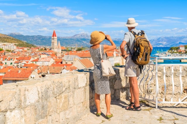 SB_AdobeStock_184086938_Reise_Urlaub_Paar_Kreuzfahrt