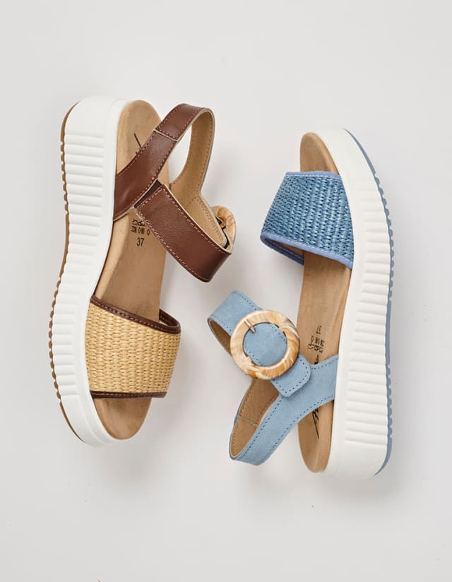 Hallux-Sandale Bastflair in den Farben cognac und hellblau