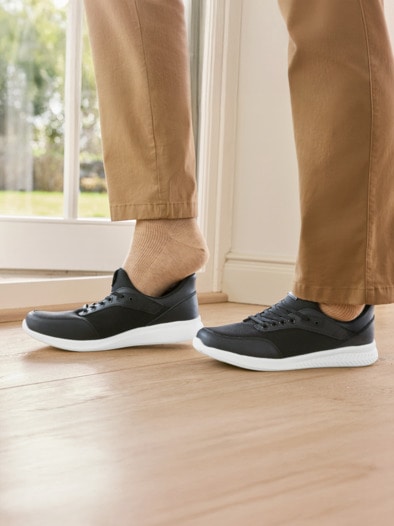 Hallux Ultraleicht Schlupf-Sneaker Schwarz