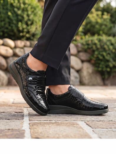 Hallux-Klettschuh Komforweite Schwarz-Lack