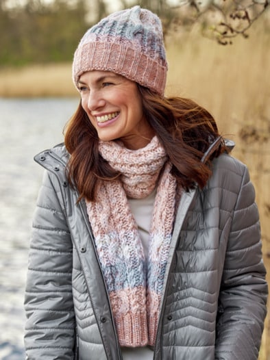 Strickschal Zopfmuster Rosé