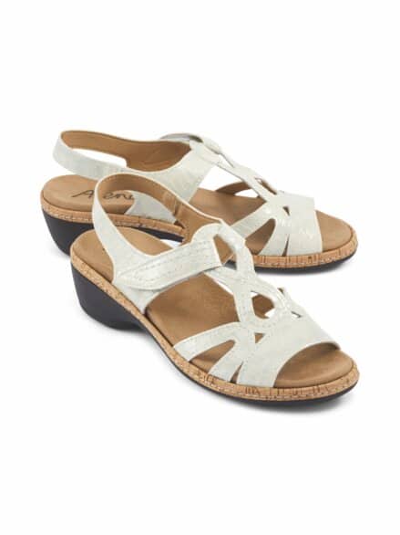 City-Sandale Keilabsatz Weiß City-Sandale Keilabsatz Weiß