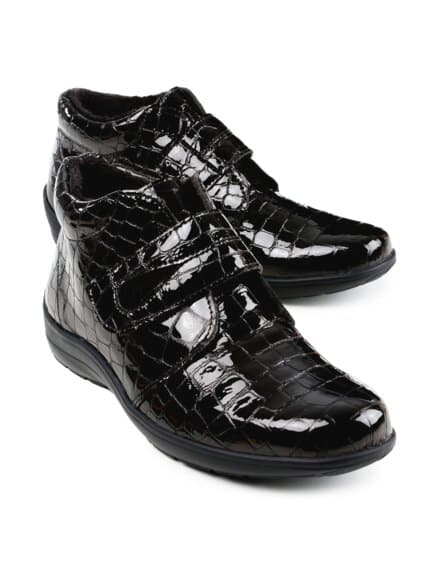 Klett-Bootie Federleicht Schwarz Lack Klett-Bootie Federleicht Schwarz Lack