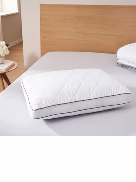 Federkern-Kopfkissen Weiß