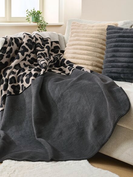Biederlack Kuscheldecke Leo Grau-Wollweiß