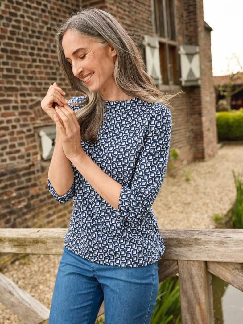 Rabe-Shirt minimal Muster Blau