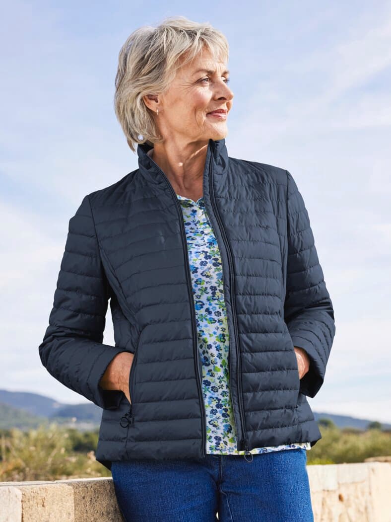 Steppjacke leicht tailliert Marine