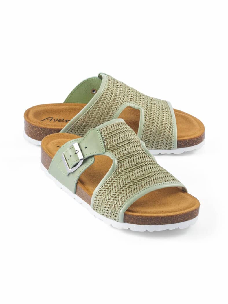 Naturform-Pantolette Grün